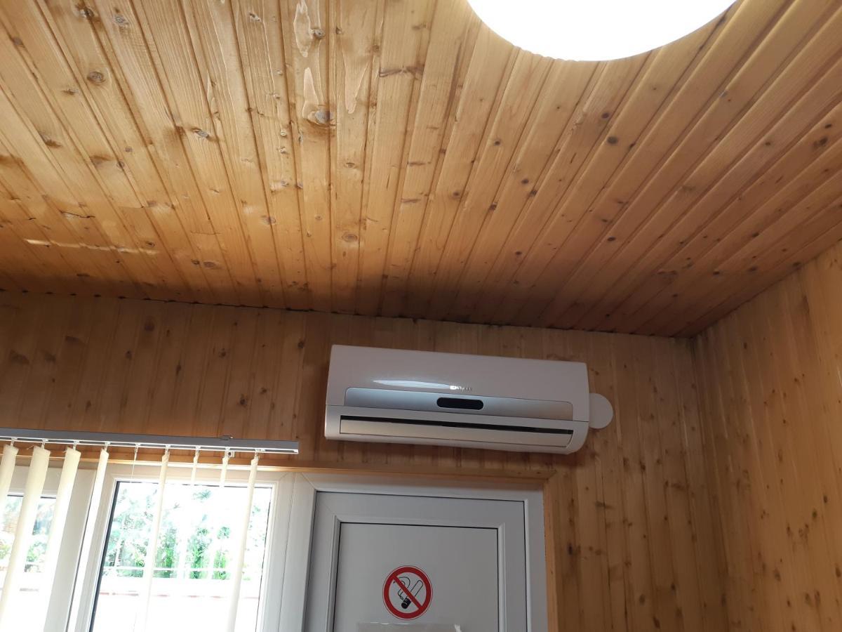 Отель Маленький Рай Zatoka Bagian luar foto