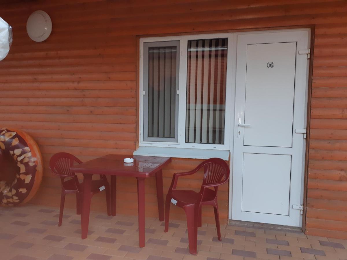 Отель Маленький Рай Zatoka Bagian luar foto